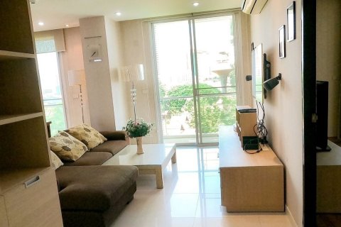 Condo in Chiang Mai, Thailand, 2 bedrooms  № 120125 - photo 1