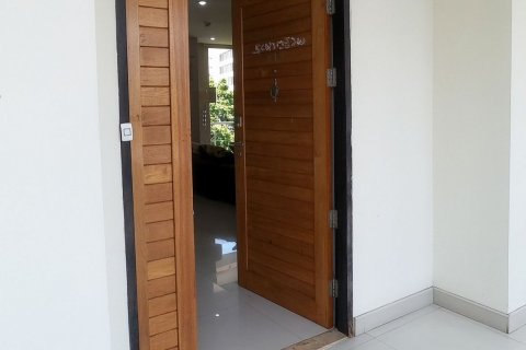 Condo in Chiang Mai, Thailand, 2 bedrooms  № 120125 - photo 12