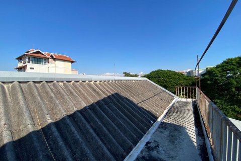 Commercial property in Chiang Mai, Thailand 480 sq.m. № 120123 - photo 14