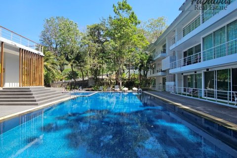 Condo in Kamala, Thailand, 1 bedroom  № 179216 - photo 2