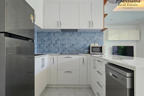 Condo in Kamala, Thailand, 1 bedroom  № 179216 - photo 10