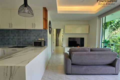 Condo in Kamala, Thailand, 1 bedroom  № 179216 - photo 14