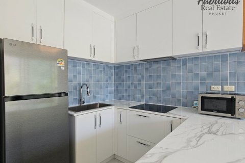 Condo in Kamala, Thailand, 1 bedroom  № 179216 - photo 13