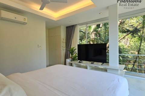 Condo in Kamala, Thailand, 1 bedroom  № 179216 - photo 15