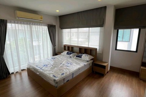 Дом в Кханнаяу, Бангкок, Таиланд с 4 спальнями  № 151680 - фото 4