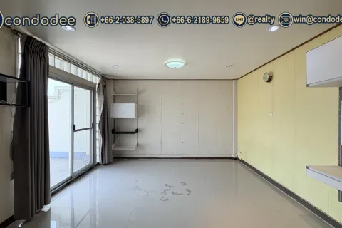 Townhouse in Watthana, Bangkok, Thailand 4 bedrooms № 201355 - photo 9