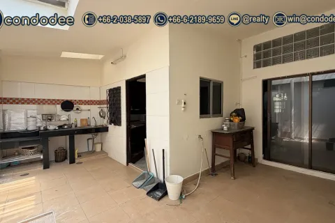 Townhouse in Watthana, Bangkok, Thailand 4 bedrooms № 201355 - photo 11