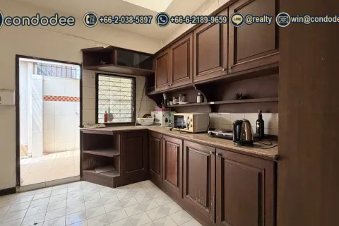 Townhouse in Watthana, Bangkok, Thailand 4 bedrooms № 201355 - photo 12