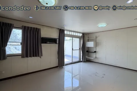 Townhouse in Watthana, Bangkok, Thailand 4 bedrooms № 201355 - photo 8