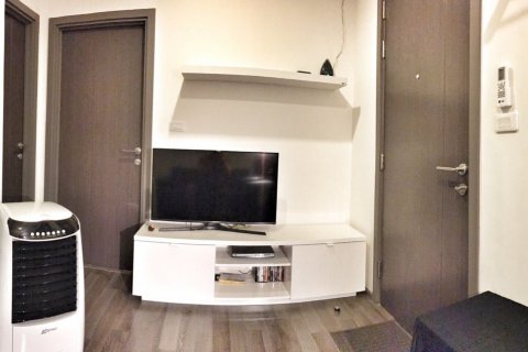 Студия в кондо в Ваттхане, Бангкок, Таиланд № 140600 - фото 1