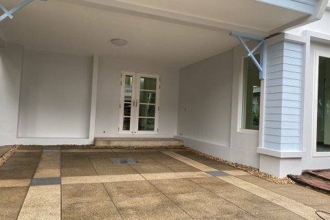 House in Bueng Kum, Bangkok, Thailand 3 bedrooms № 140598 - photo 2
