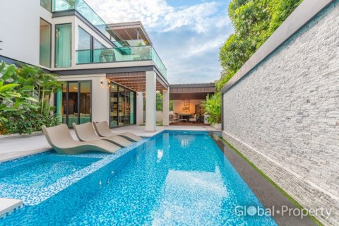 House in Pattaya, Thailand 6 bedrooms № 200264 - photo 9