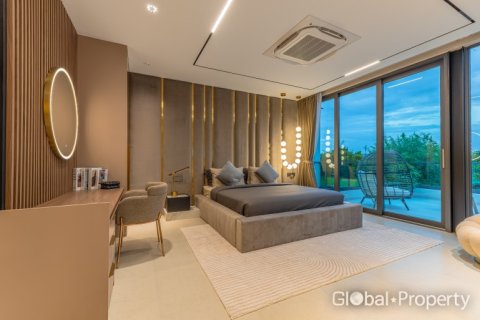 House in Pattaya, Thailand 6 bedrooms № 200264 - photo 21