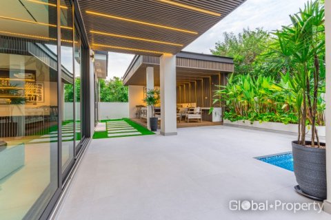 House in Pattaya, Thailand 6 bedrooms № 200264 - photo 17