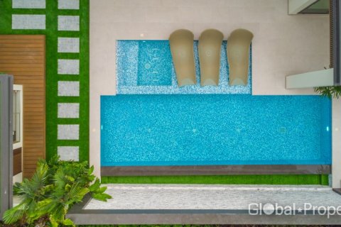 House in Pattaya, Thailand 6 bedrooms № 200264 - photo 7
