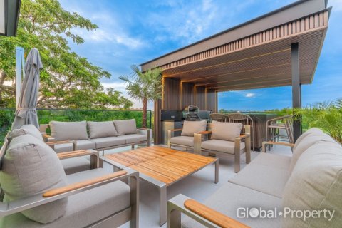House in Pattaya, Thailand 6 bedrooms № 200264 - photo 19