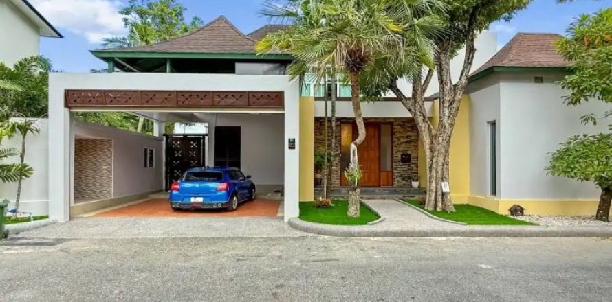 House in Pattaya, Thailand 4 bedrooms № 200265