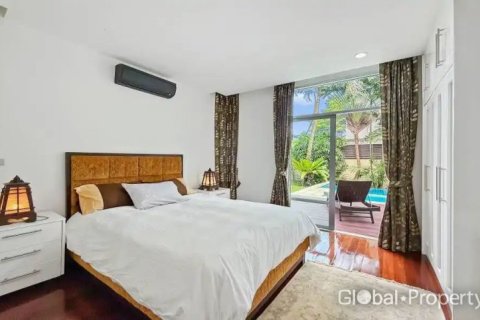 House in Pattaya, Thailand 4 bedrooms № 200265 - photo 12
