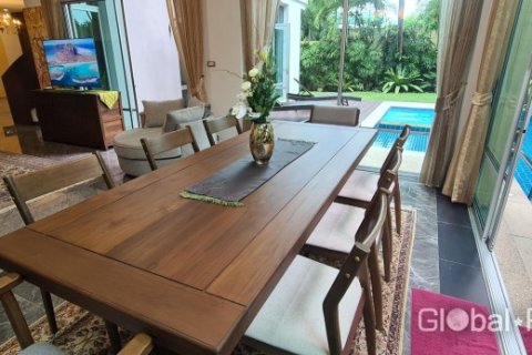 House in Pattaya, Thailand 4 bedrooms № 200265 - photo 23