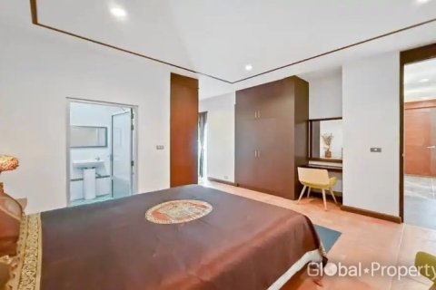 House in Pattaya, Thailand 4 bedrooms № 200265 - photo 16