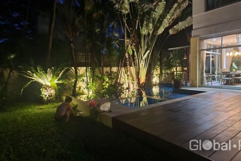 House in Pattaya, Thailand 4 bedrooms № 200265 - photo 4