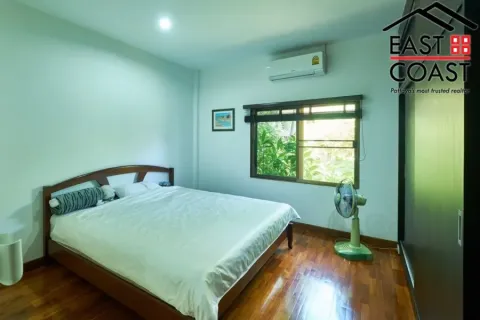 Casa de 3 dormitorios en Pattaya, Tailandia № 213646 - foto 11