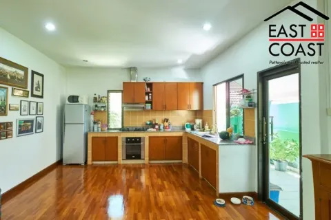 Casa de 3 dormitorios en Pattaya, Tailandia № 213646 - foto 14