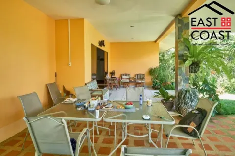 Casa de 3 dormitorios en Pattaya, Tailandia № 213646 - foto 4