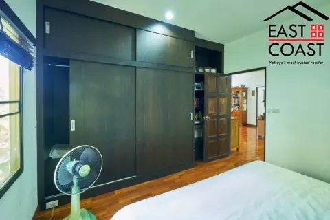 Casa de 3 dormitorios en Pattaya, Tailandia № 213646 - foto 9