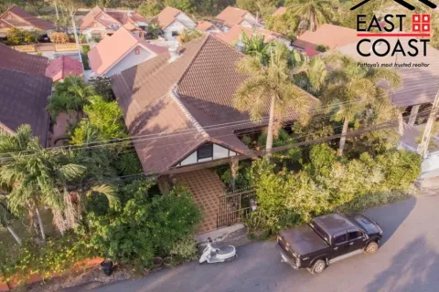 Casa de 3 dormitorios en Pattaya, Tailandia № 213646 - foto 2