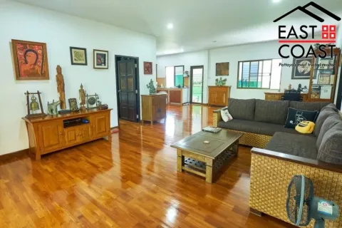 Casa de 3 dormitorios en Pattaya, Tailandia № 213646 - foto 7
