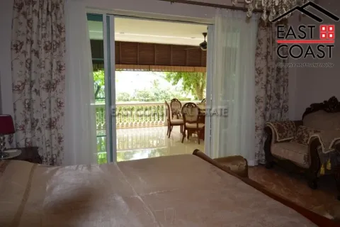 Condominio de 4 dormitorios en Pattaya, Tailandia № 213642 - foto 7