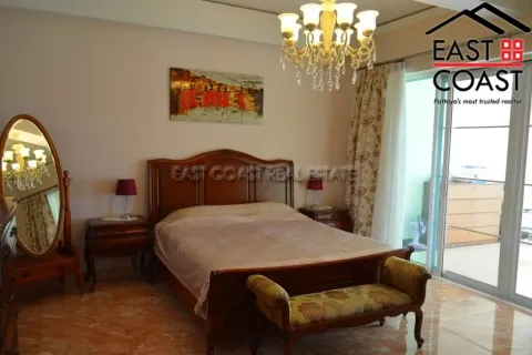 Condominio de 4 dormitorios en Pattaya, Tailandia № 213642 - foto 5
