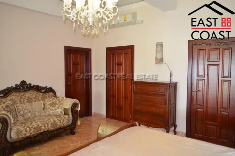 Condominio de 4 dormitorios en Pattaya, Tailandia № 213642 - foto 6