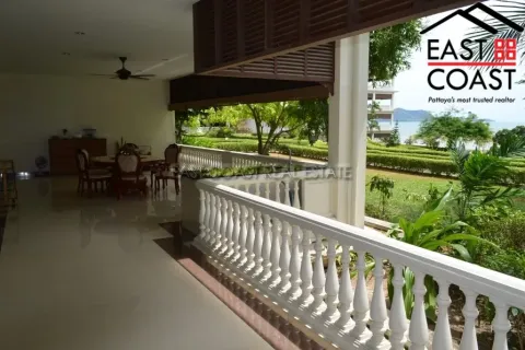 Condominio de 4 dormitorios en Pattaya, Tailandia № 213642 - foto 12
