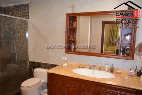 Condominio de 4 dormitorios en Pattaya, Tailandia № 213642 - foto 8