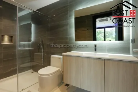 Casa de 6 dormitorios en Pattaya, Tailandia № 213644 - foto 13