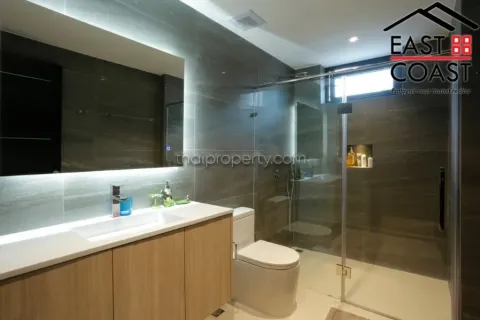 Casa de 6 dormitorios en Pattaya, Tailandia № 213644 - foto 10