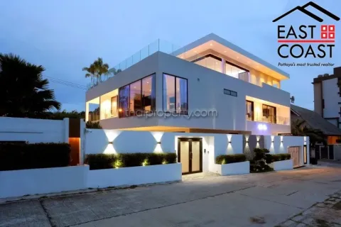 Casa de 6 dormitorios en Pattaya, Tailandia № 213644