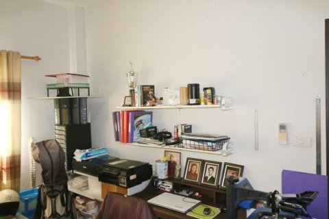 Maison à Udon Thani, Thaïlande 4 chambres № 138156 - photo 29