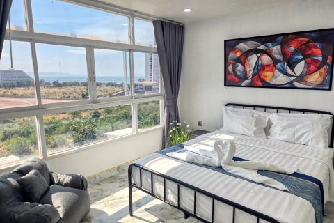 Condo in Pattaya, Thailand, 3 bedrooms  № 170315 - photo 15