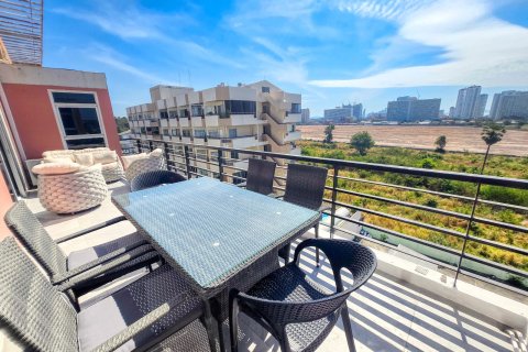 Condo in Pattaya, Thailand, 3 bedrooms  № 170315 - photo 6