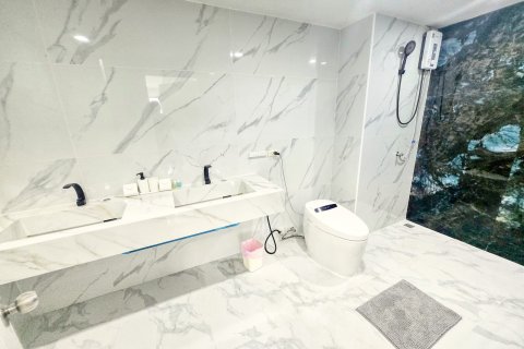 Condo in Pattaya, Thailand, 3 bedrooms  № 170315 - photo 19