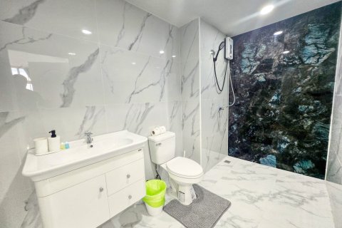 Condo in Pattaya, Thailand, 3 bedrooms  № 170315 - photo 16