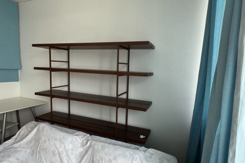 Студия в кондо в Ваттхане, Бангкок, Таиланд № 141647 - фото 3