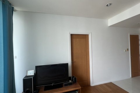 Студия в кондо в Ваттхане, Бангкок, Таиланд № 141647 - фото 2