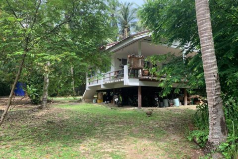Вилла в Сураттхани, Таиланд с 3 спальнями  № 152344 - фото 1