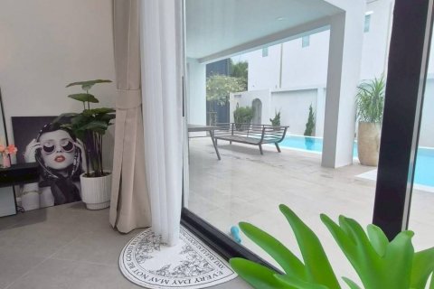 Villa in Pattaya, Thailand 4 bedrooms № 152340 - photo 10