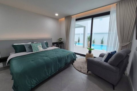 Villa in Pattaya, Thailand 4 bedrooms № 152340 - photo 8
