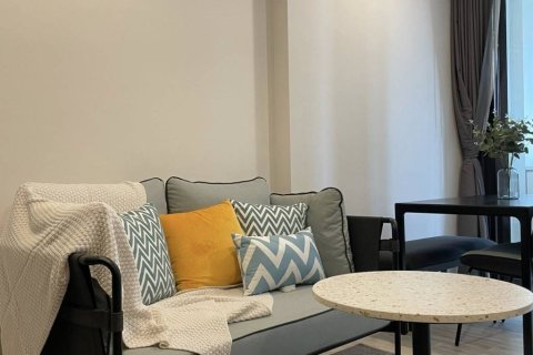 Кондоминиум с 1 спальней в Хуай Кванге, Бангкок, Таиланд № 152343 - фото 2